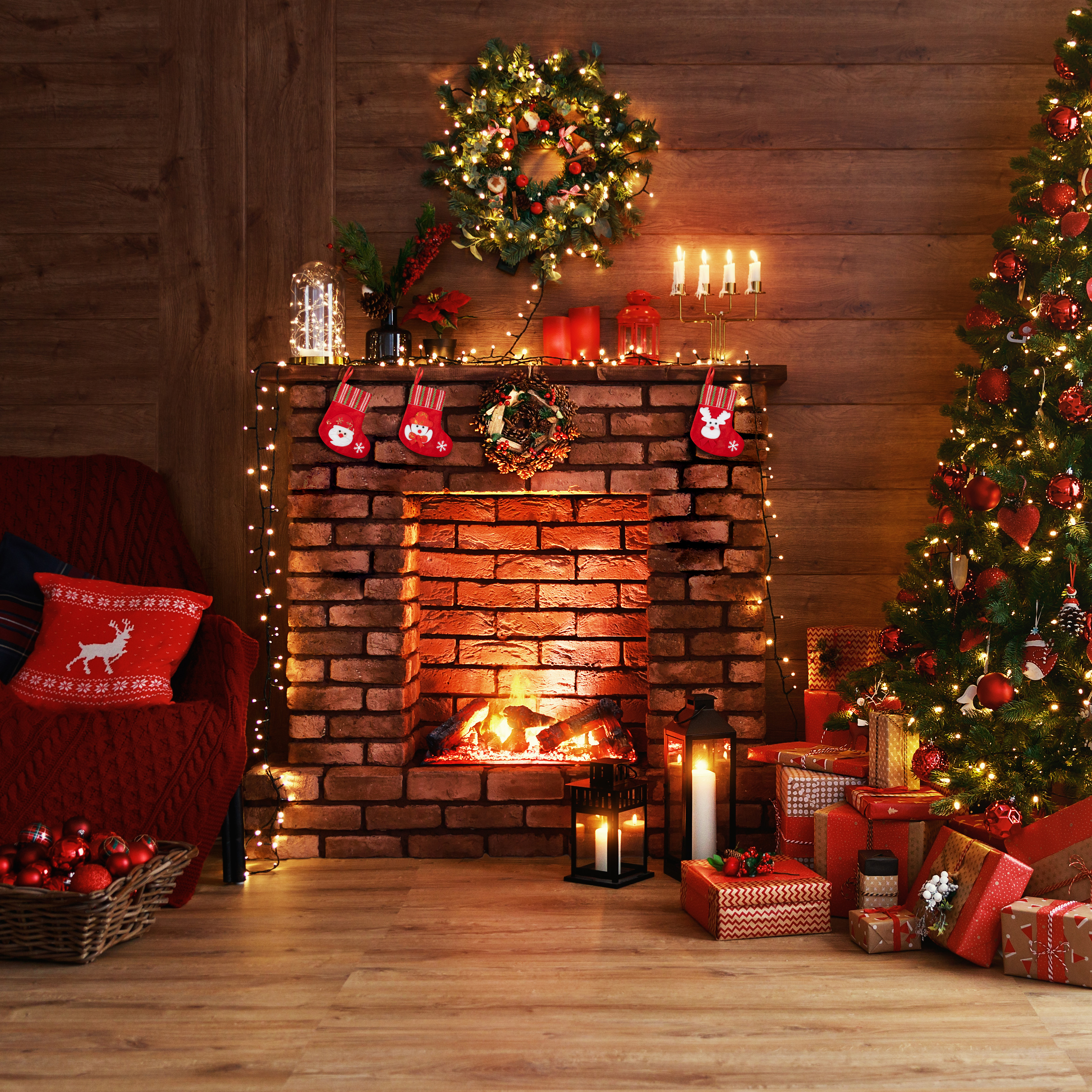 Weihnachtsstrumpf mit Glitzer Borde Rehntier
