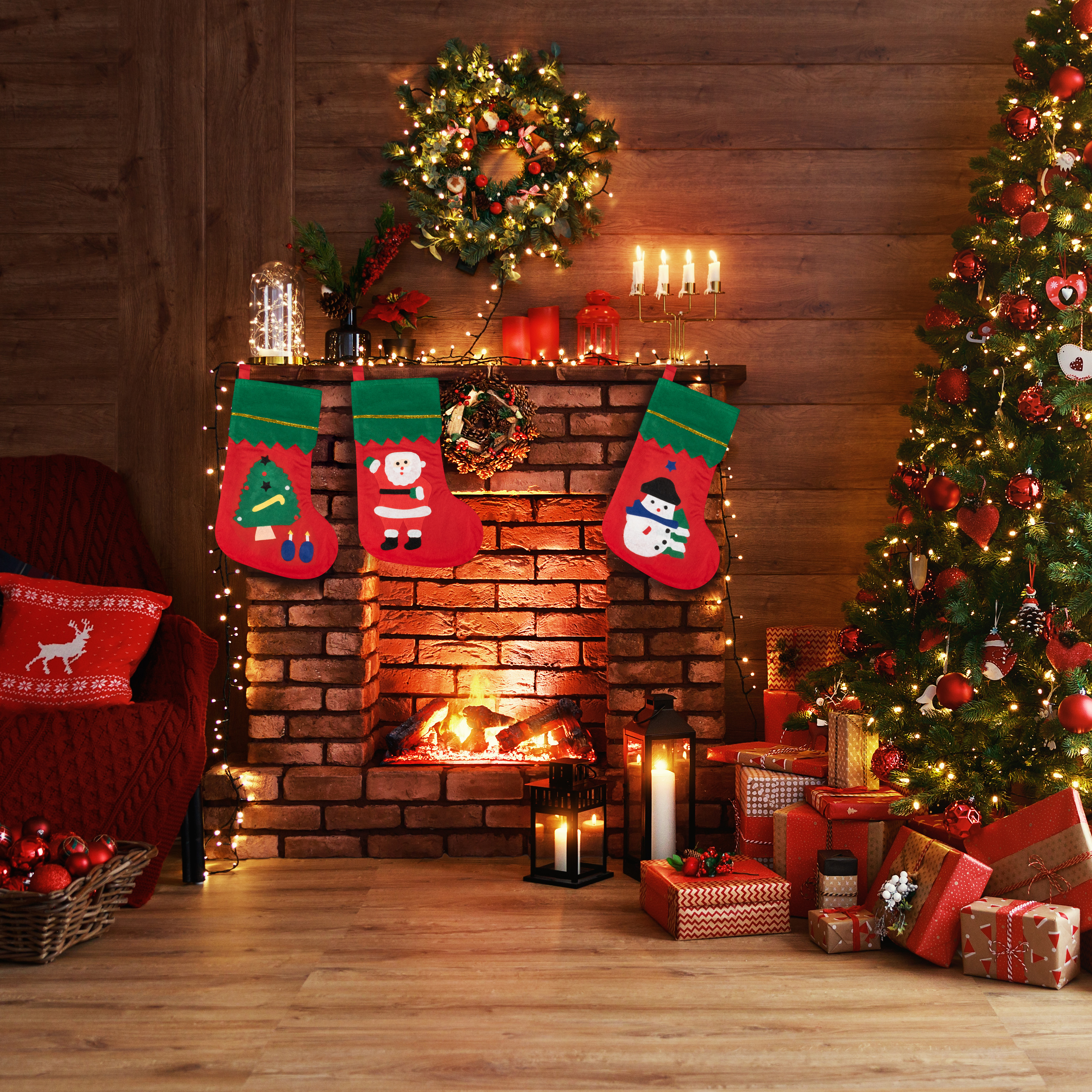 Weihnachtsstrümpfe mit goldener Borde (3er Set)